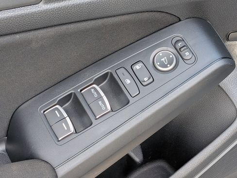 Used 2025 Honda Civic Sport image 13