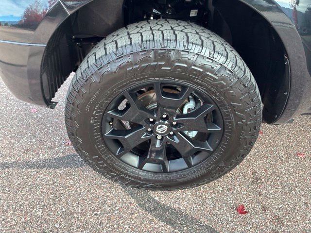 Used 2021 Nissan Frontier SV w/ Midnight Edition Floor Mats AWD/4WD image 11