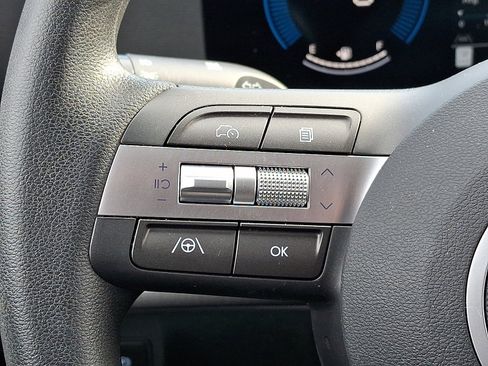 Certified 2025 Hyundai Kona SE image 20