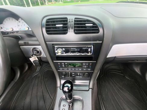 Used 2002 Ford Thunderbird RWD image 10