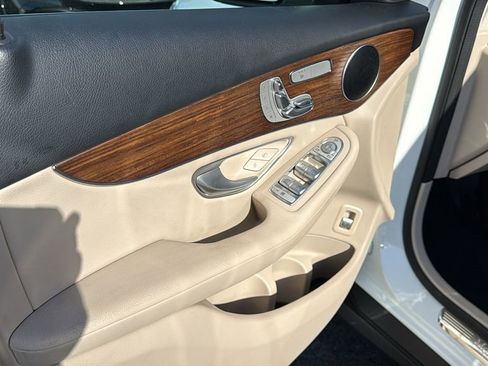 Certified 2022 Mercedes-Benz GLC 300 4MATIC image 21