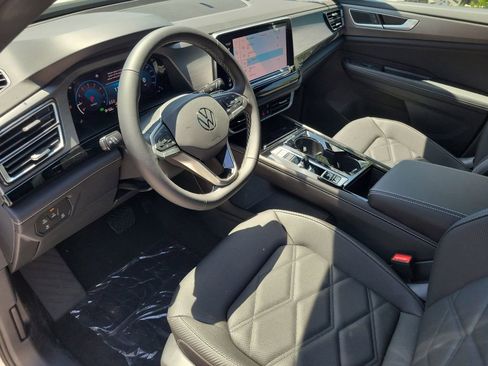 New 2026 Volkswagen Atlas Cross Sport SE FWD image 14