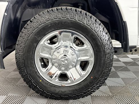 Used 2022 RAM 2500 Tradesman w/ Chrome Appearance Group image 36