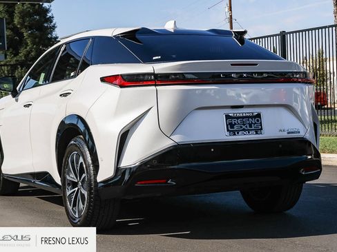 Certified 2023 Lexus RZ 450e Premium w/ Technology Package AWD/4WD image 4