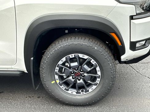 New 2026 Nissan Frontier PRO-4X w/ Pro-4x Convenience Package image 7