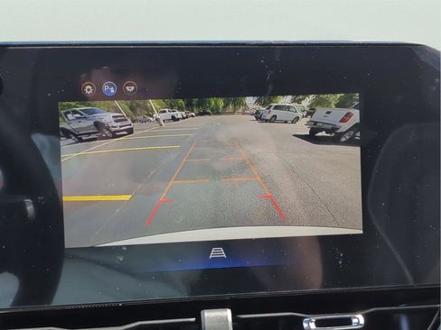 New 2026 Chevrolet Equinox LT w/ Convenience Package II FWD image 23