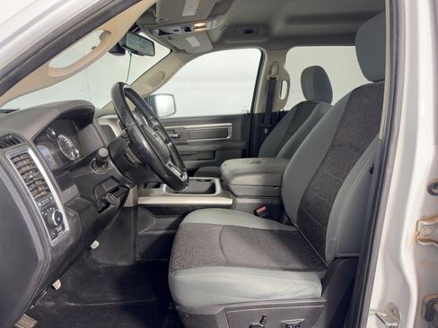 Used 2019 RAM 1500 Lone Star AWD/4WD image 5