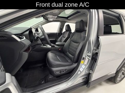 Used 2022 Toyota RAV4 Limited AWD/4WD image 8