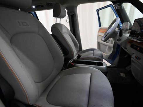 New 2025 Volkswagen ID. Buzz 1st Edition image 30