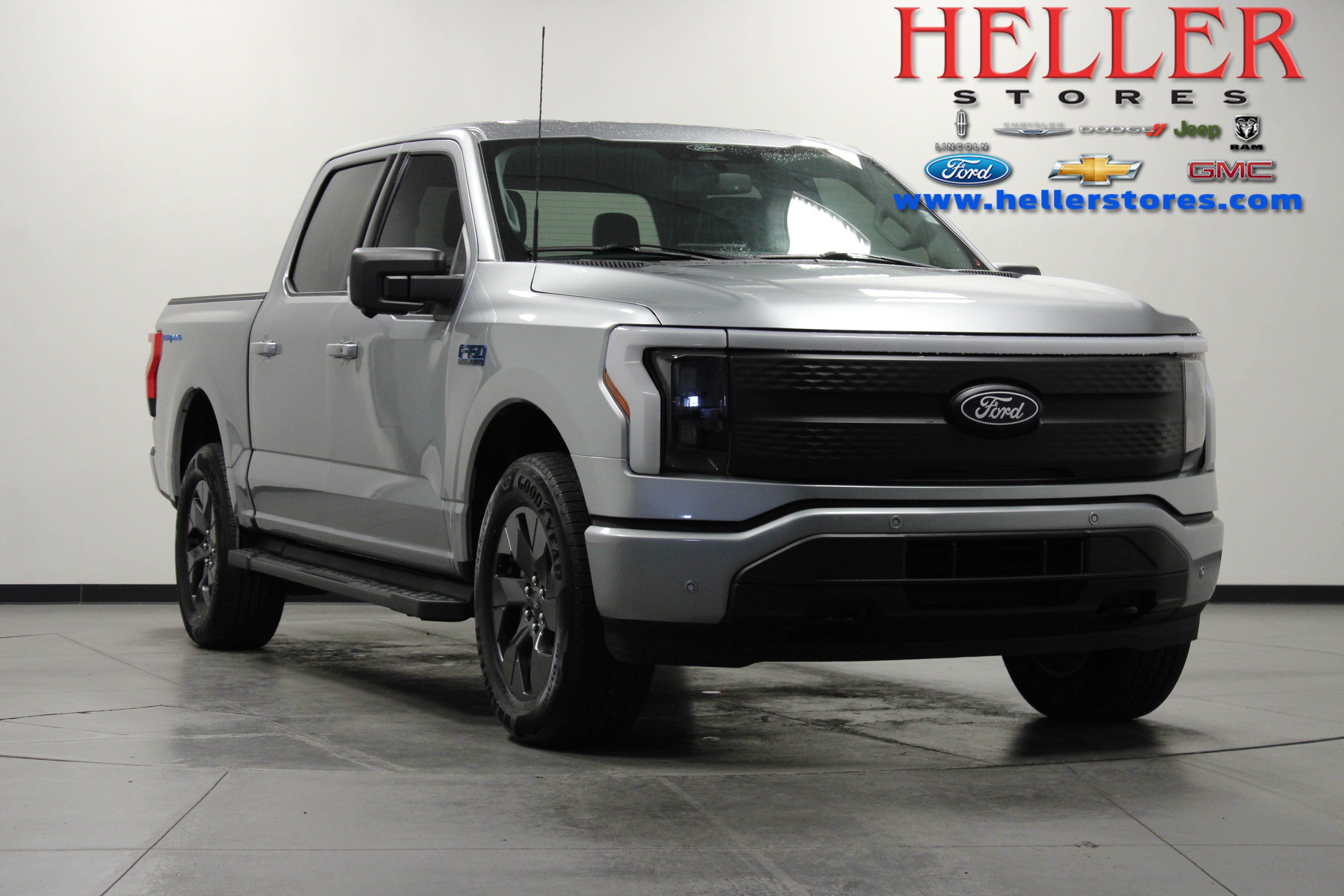 Used 2025 Ford F150 Lightning Flash AWD/4WD image 1