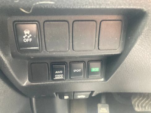 Used 2017 Nissan Rogue S w/ S Appearance Package AWD/4WD image 41