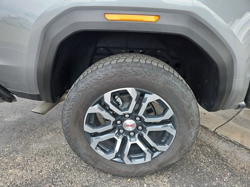 Used 2024 GMC Canyon AT4 w/ AT4 Premium Package image 15
