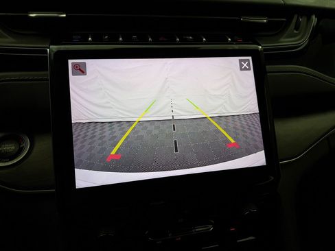 Used 2022 Jeep Grand Cherokee Limited 4xe image 28