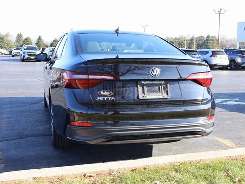 Used 2023 Volkswagen Jetta Sport image 19
