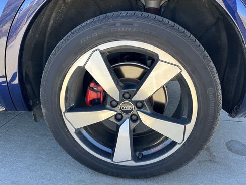 Used 2024 Audi Q5 2.0T Prestige w/ Prestige Package image 13