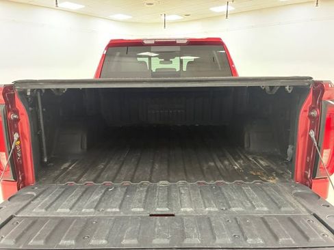 Used 2022 GMC Sierra 1500 SLT w/ SLT Premium Plus Package AWD/4WD image 17
