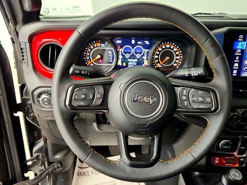 Used 2024 Jeep Gladiator Sport AWD/4WD image 13