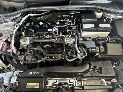 Used 2024 Toyota Corolla Cross XLE w/ Convenience Package image 12