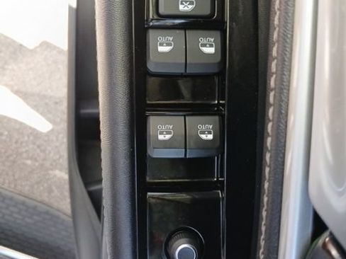 Used 2024 Jeep Wagoneer Series II AWD/4WD image 51