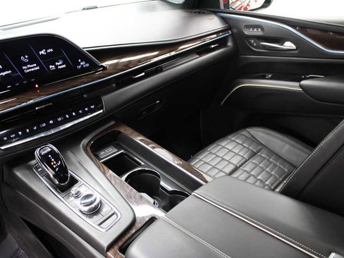 Certified 2023 Cadillac Escalade Sport Platinum image 35