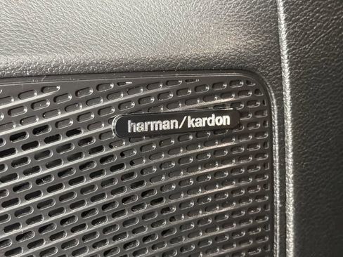 Used 2021 Chrysler Pacifica Pinnacle image 49