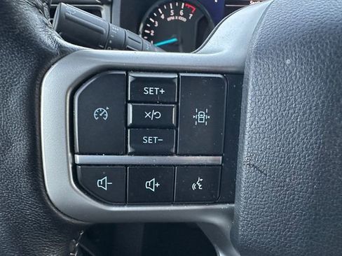 Used 2024 Ford Expedition XLT image 30