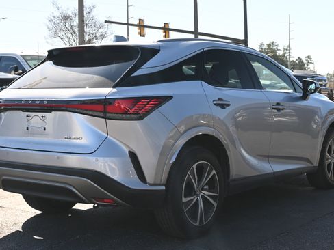 Used 2025 Lexus RX 350 Premium w/ Accessory Package (Z1) image 15
