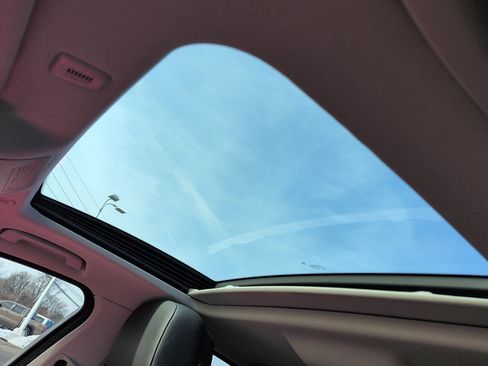 Used 2011 BMW 535i xDrive Sedan image 10