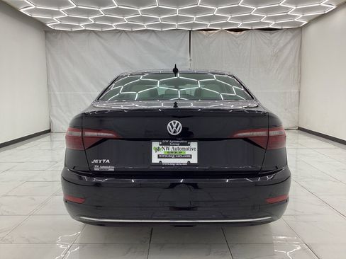 Used 2020 Volkswagen Jetta SE w/ SE Cold Weather Package image 10