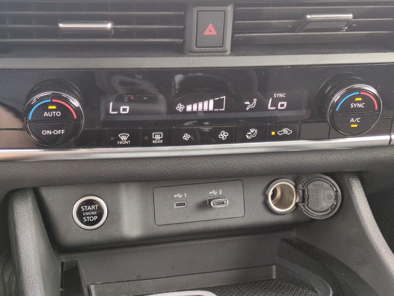 Used 2023 Nissan Rogue SV AWD/4WD image 20