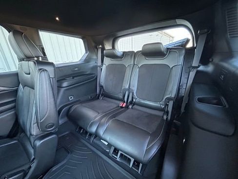 Used 2024 Jeep Grand Cherokee L Altitude image 21