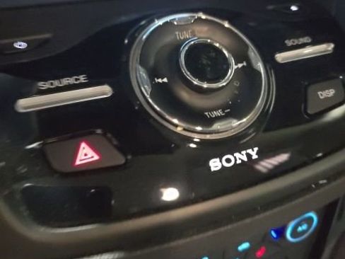 Used 2018 Ford Escape Titanium w/ Ford Safe & Smart Package image 24