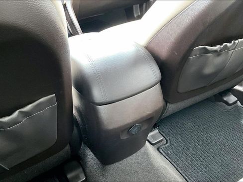 Used 2017 Hyundai Santa Fe Sport FWD image 34