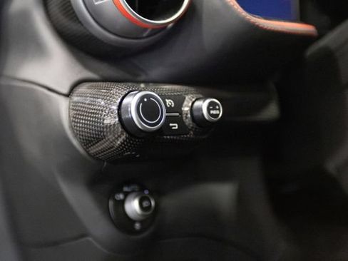 Used 2019 Ferrari 812 Superfast RWD image 31