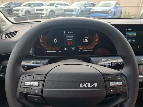 New 2026 Kia K4 FWD image 14