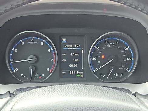 Used 2018 Toyota RAV4 XLE w/ Plus Extra Value Package FWD image 17