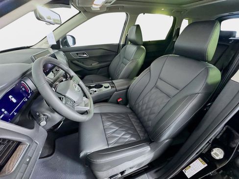 New 2026 Nissan Rogue Platinum AWD/4WD image 11