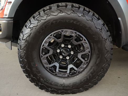 Used 2023 Ford F150 Raptor w/ Raptor Carbon Fiber Package AWD/4WD image 32