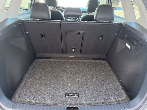 Certified 2025 Volkswagen Taos SE AWD/4WD image 14