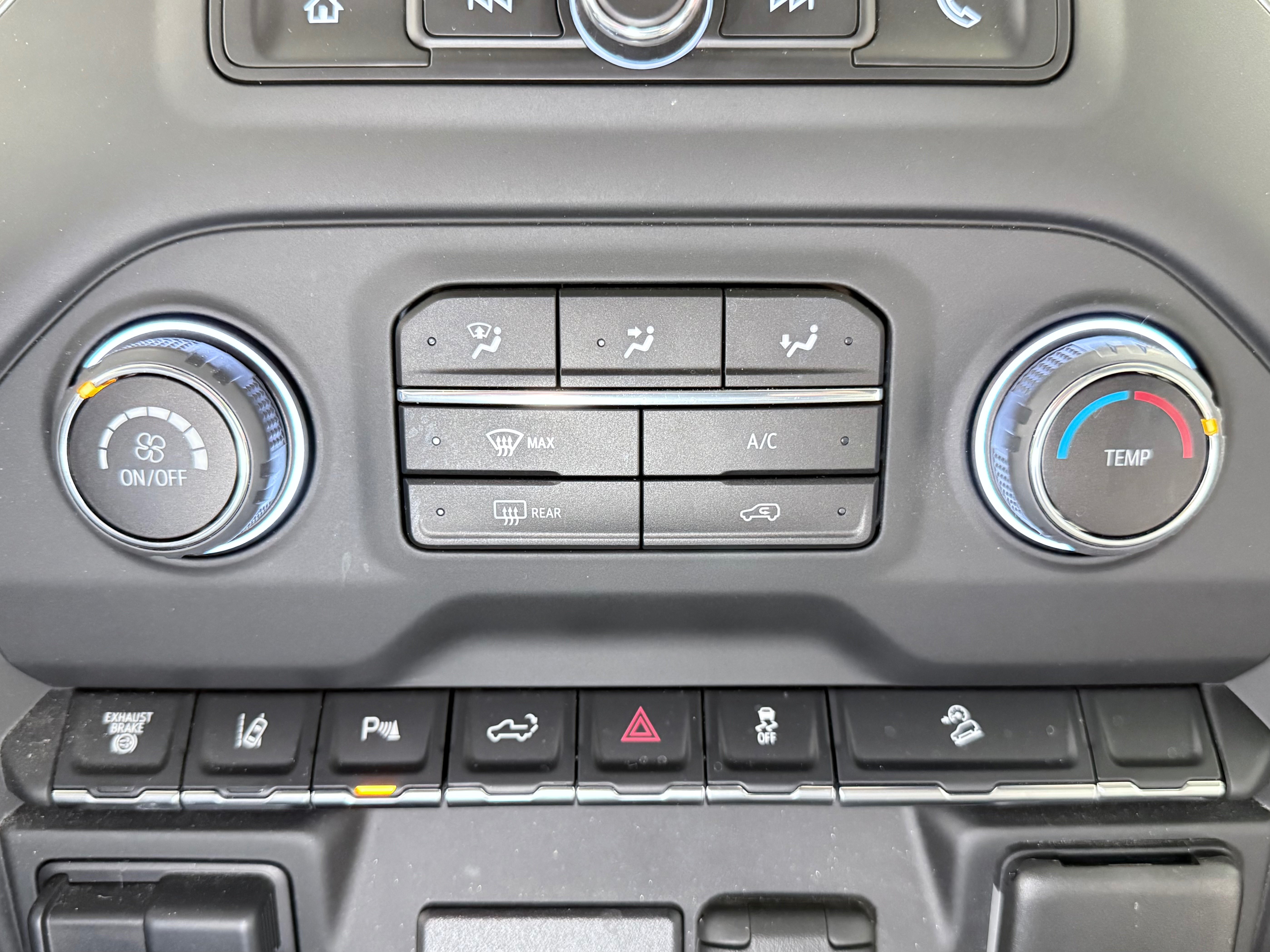 Used 2024 Chevrolet Silverado 2500 Custom w/ Custom Value Package AWD/4WD image 27