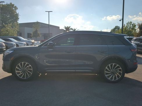 New 2026 Lincoln Corsair Reserve FWD image 6