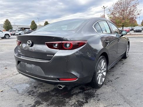 Used 2022 MAZDA MAZDA3 s image 11