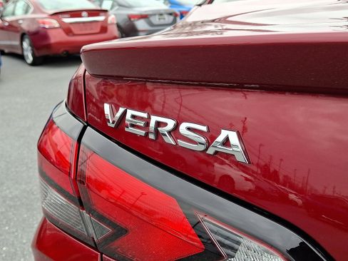 Certified 2025 Nissan Versa SR w/ Trunk Package image 30