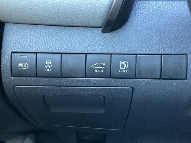 Used 2019 Toyota Camry SE FWD image 30