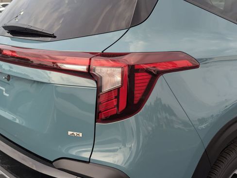 New 2026 Kia Seltos S AWD/4WD image 11