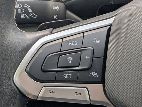 Used 2024 Volkswagen Atlas SE image 26