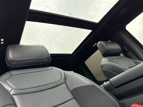 Used 2025 Ford F150 Raptor image 16