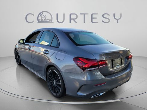 Used 2022 Mercedes-Benz A 220 image 2