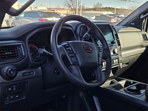 Used 2024 Nissan Titan PRO-4X w/ Pro-4x Convenience Package image 4