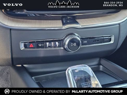 New 2026 Volvo XC60 B5 Plus w/ Protection Package Premier AWD/4WD image 22